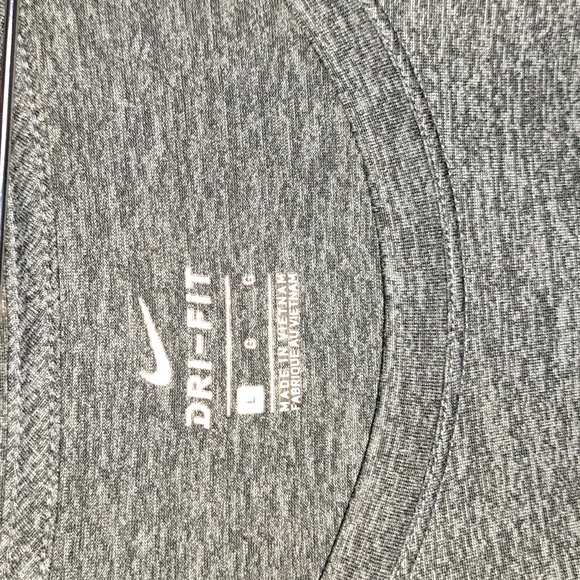Dri-Fit size large gray short sleeve shirt - Picture 2 of 3